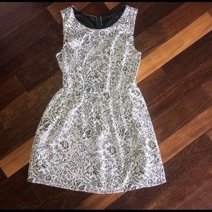 Bebop Floral Print Grey and White Dress